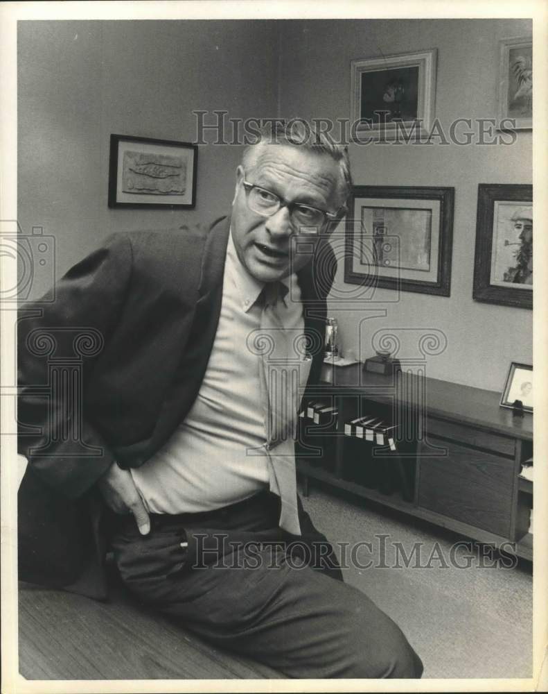 1969 Press Photo Milton S. Berman - hca69665- Historic Images