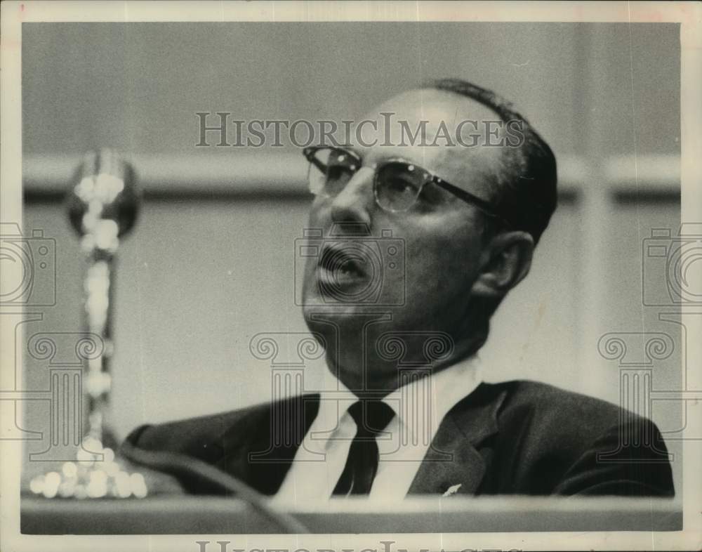 1964 Press Photo Pasadena mayor James Brammer takes the fifth in Houston court