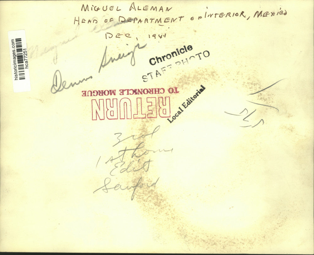 1944 Press Photo Miguel Aleman, head of Mexico Department of Interior, & family