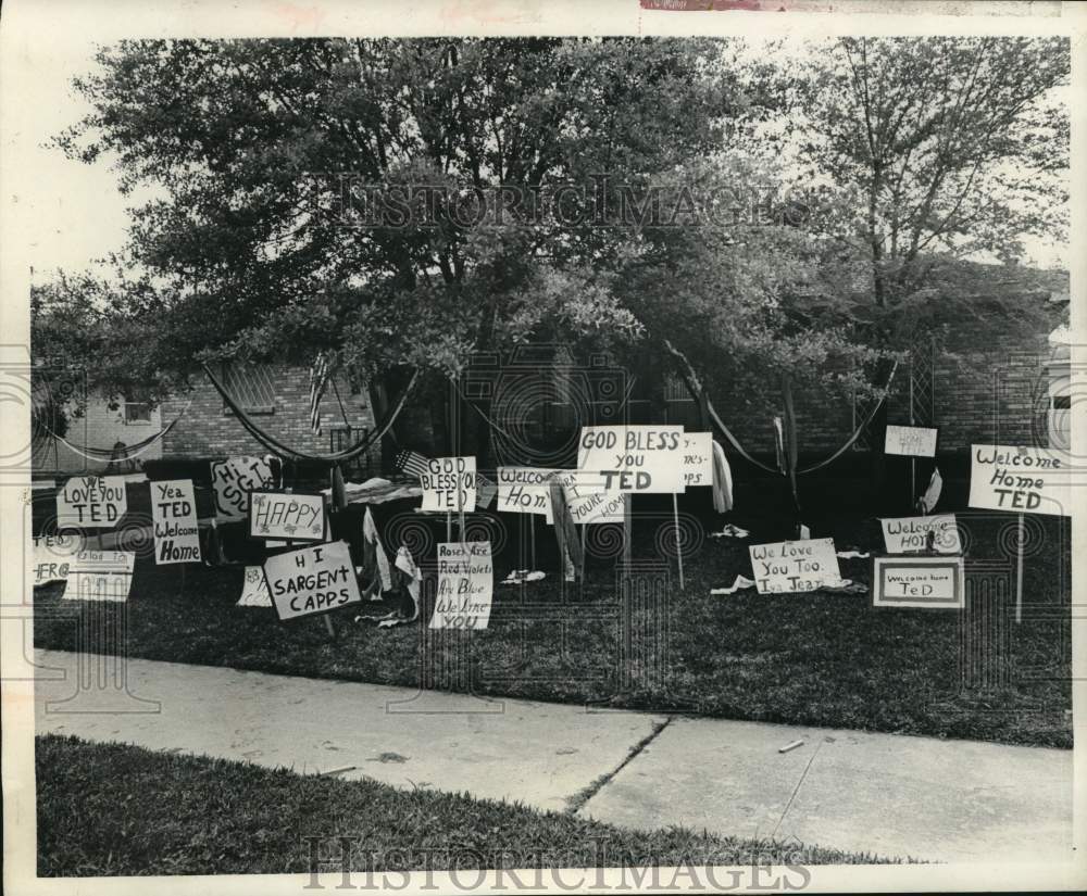 1970 Press Photo Houston's Sgt. Ted Capps receives hero's welcome from neighbors