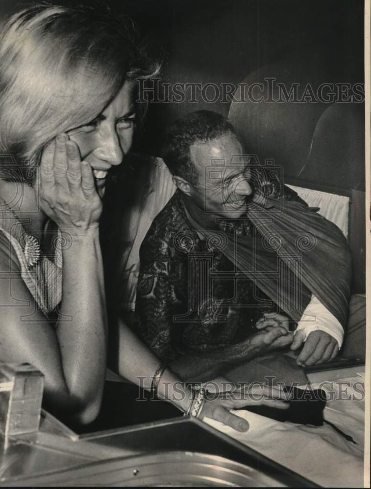 1964 Press Photo Astronaut Scott Carpenter and his wife Rene in Houston