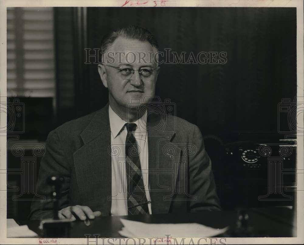 1949 Press Photo Manager of the Houston Veteran's Hospital, Dr. Lee D. Cody