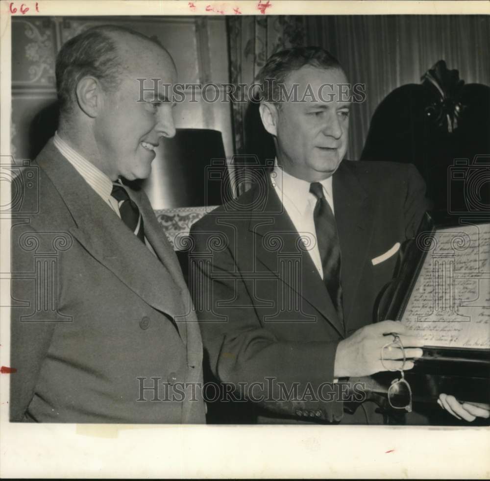 1958 Press Photo Sir Harold Caccia, Gov. Price Daniel at Texas Governor mansion
