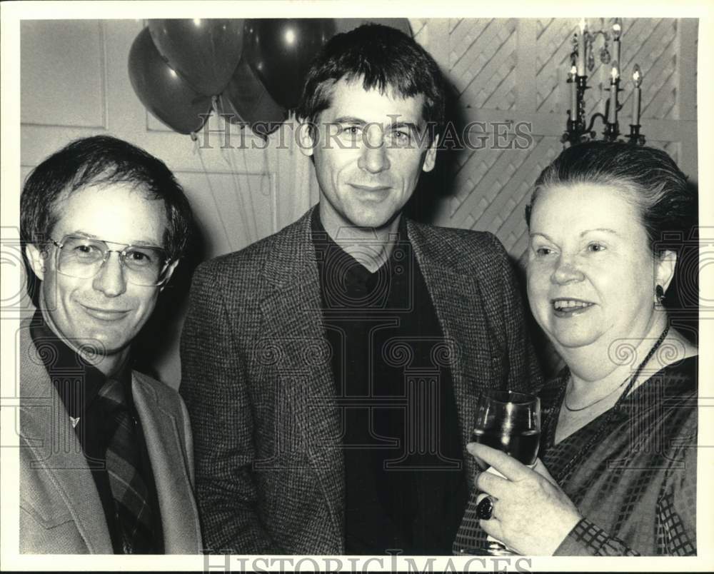 1981 Press Photo Actor Barry Bostwick with Ella Brennan and Bob LeMond- Historic Images