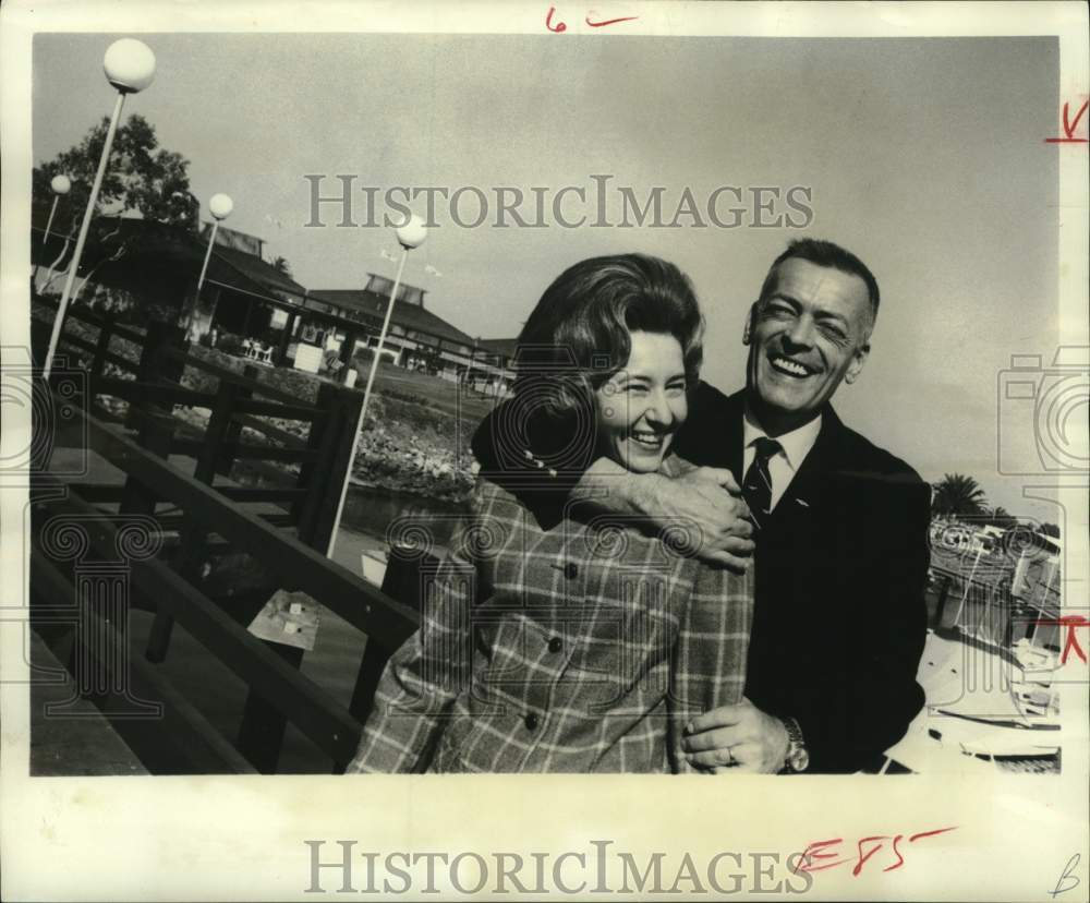 1969 Press Photo Pueblo Commander Lloyd Bucher With Wife Rose Before "Incident"