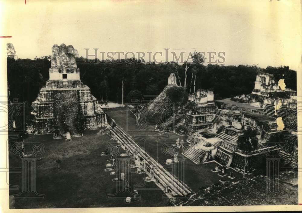 1975 Press Photo Tikal's Maya Ruins in Guatemala - hca79200