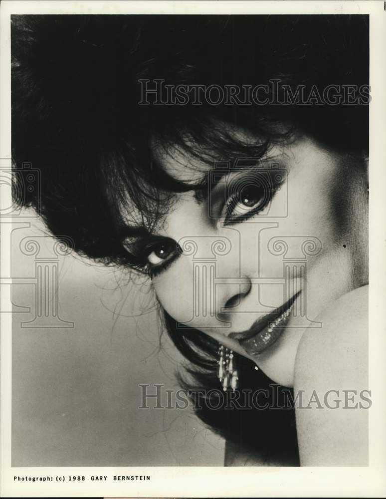 1988 Press Photo American actress Joan Collins - hca79369- Historic Images