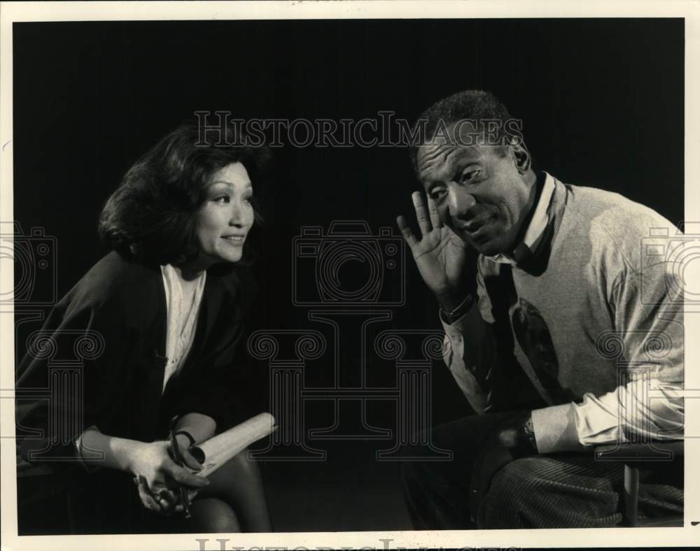 1988 Press Photo Connie Chung, Bill Cosby; NBC News special Everybody&#39;s Doing It- Historic Images