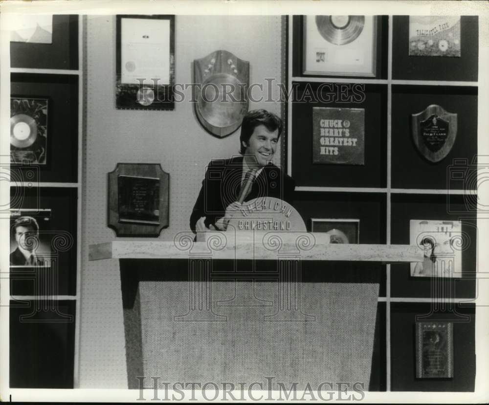 Press Photo Dick Clark on American Bandstand - hca79951- Historic Images