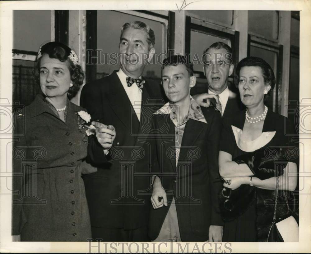 1951 Press Photo Tom Clark and family, including Bob Clark Jr. - hca80044