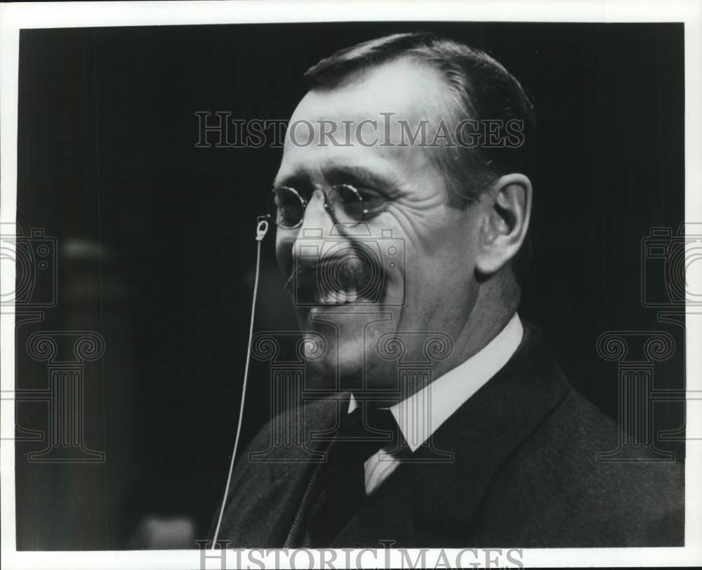 1987 Press Photo Actor Len Cariou - hca81675- Historic Images