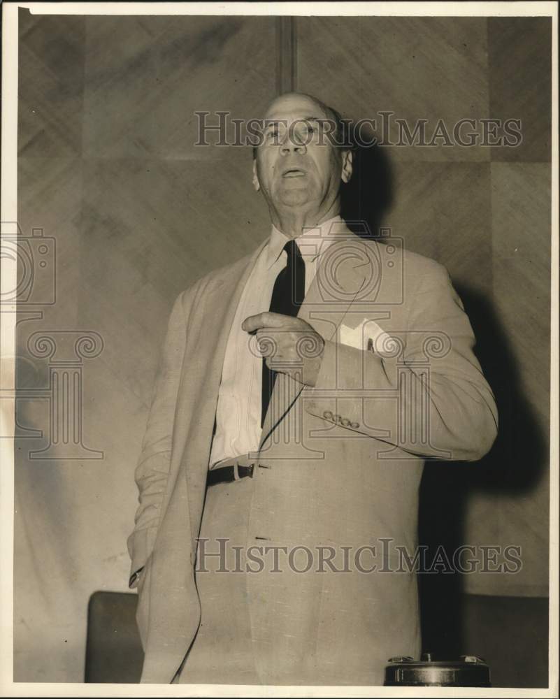 1955 Press Photo Virgil Arnold, attorney - hca81897