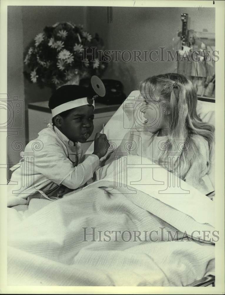 1981 Press Photo Gary Coleman, Monica Furness in "Diff'rent Strokes" NBC TV show- Historic Images