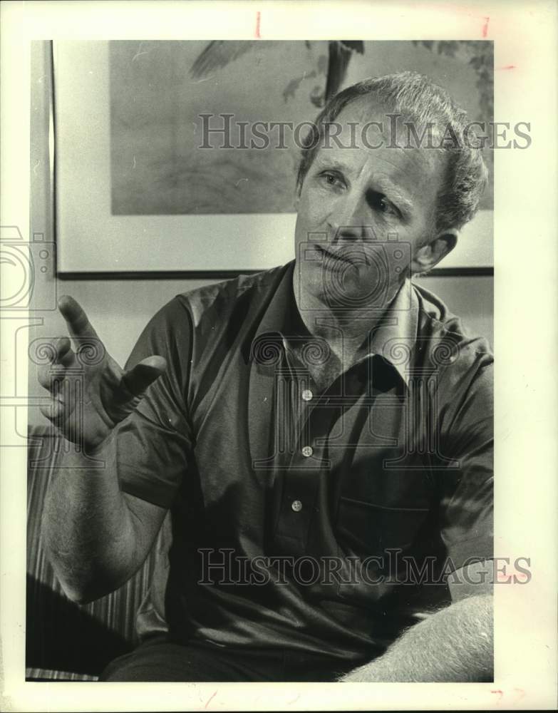 1983 Press Photo Gary Crosby, Author/Actor, in Houston, Texas - hca82817- Historic Images