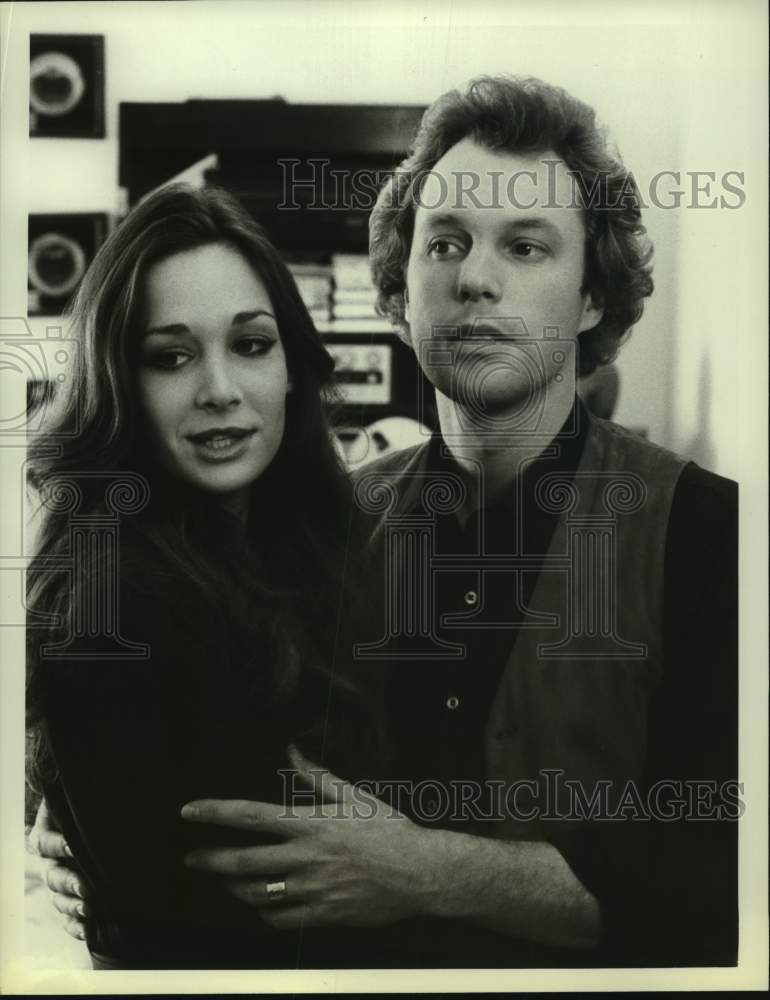 1981 Press Photo Actress Mary Crosby with co-star. - hca82829- Historic Images