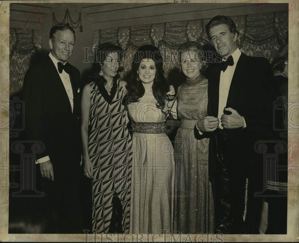 1970 Press Photo Guests at the Harvey Steihagens' party: Dr. Denton Cooley