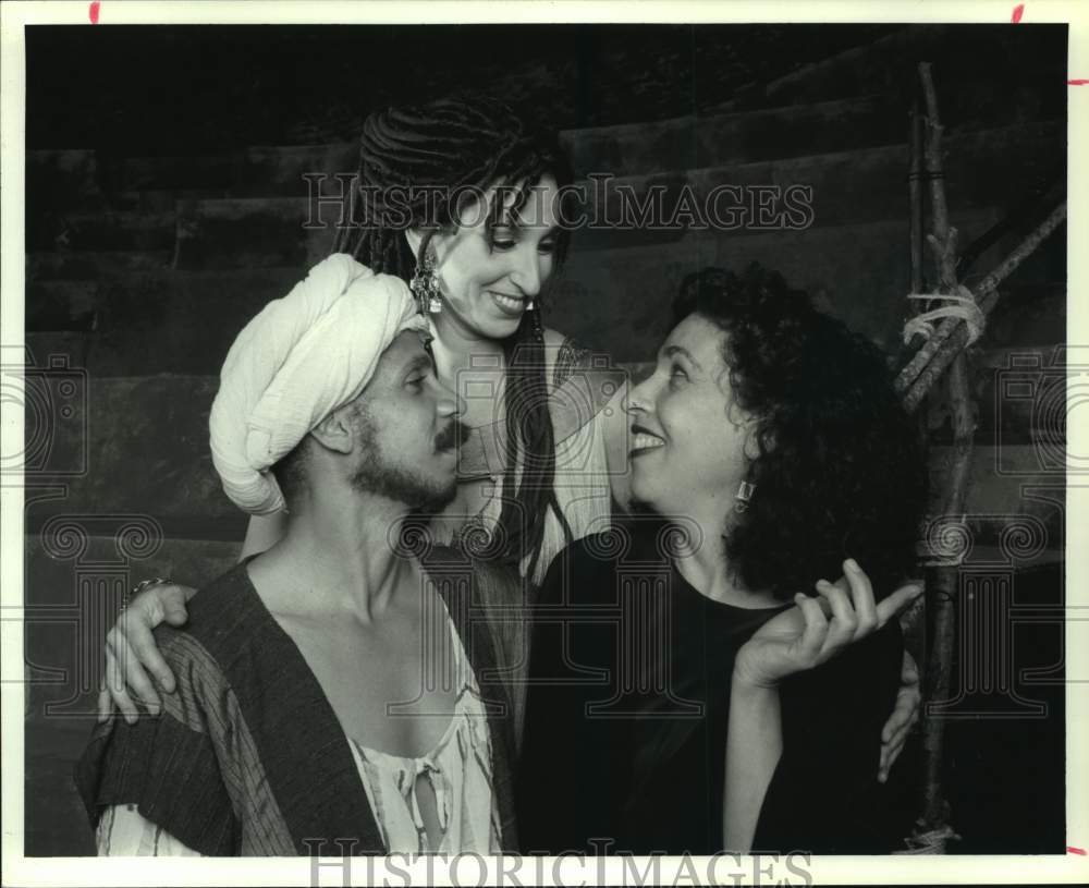 1994 Press Photo Houston-Composer Noa Ain, Gail Hadani and Eugene Perry on set- Historic Images