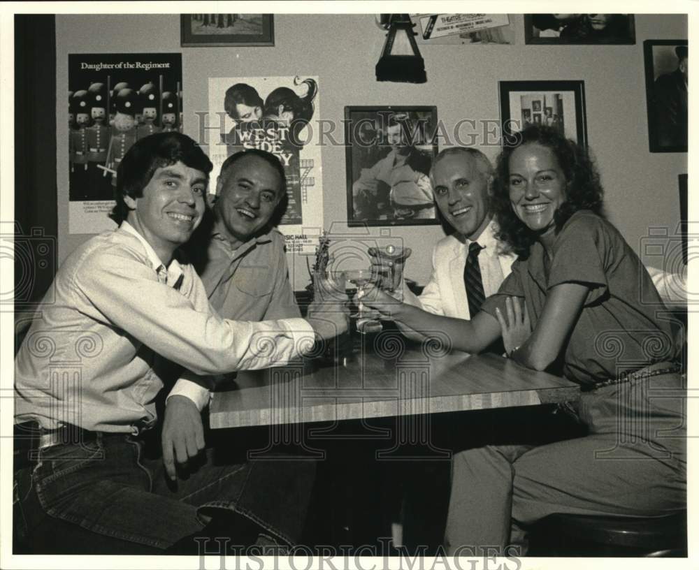 1983 Press Photo Miller Theater employees toast to two-week run of &quot;Whoopee!&quot;- Historic Images