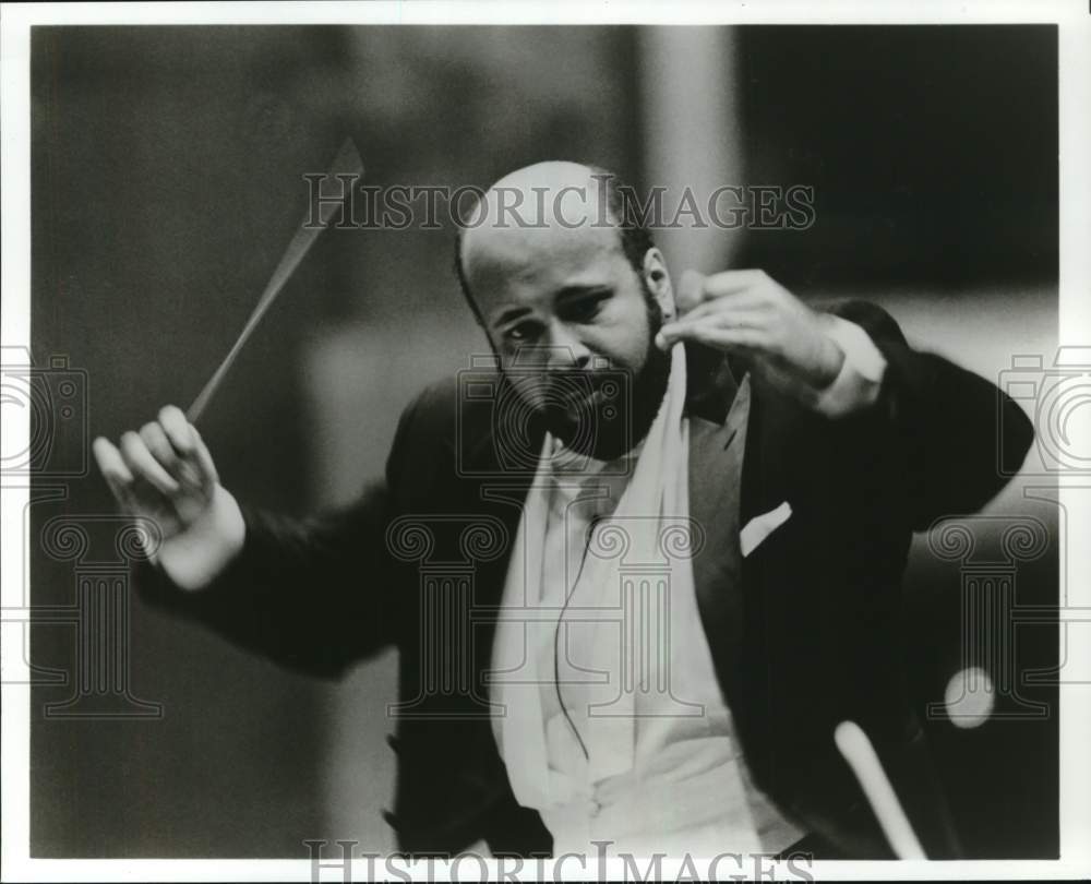 1996 Press Photo Conductor William Henry Curry of the Houston Symphony Orchestra- Historic Images