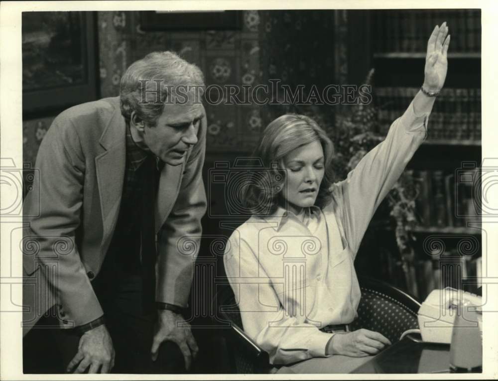 1986 Press Photo Actress Jane Curtin with co-star - hca83662- Historic Images