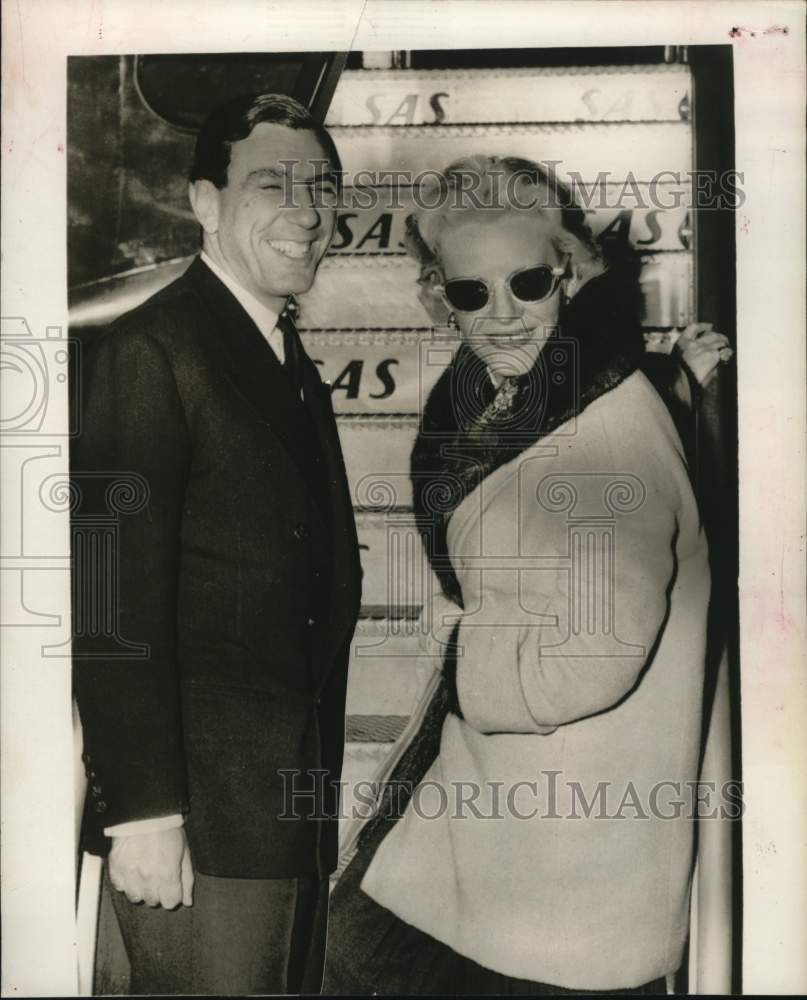 1955 Press Photo Fluer Cowles and new husband, Tom Meyer in Los Angeles, CA