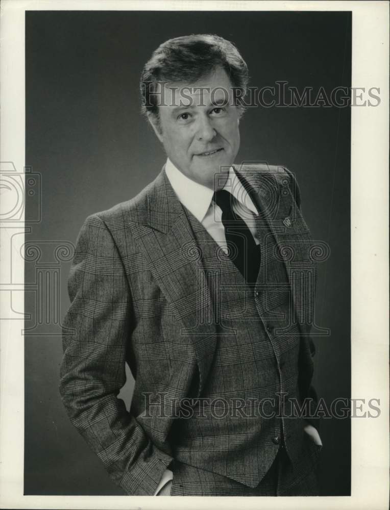 1982 Press Photo American actor Robert Culp in a 3 piece suit. - hca84337- Historic Images