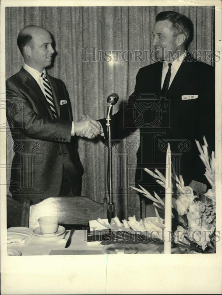 1959 Press Photo Mayor Lewis Cutrer Shakes Hands with Guest, Houston - hca84464