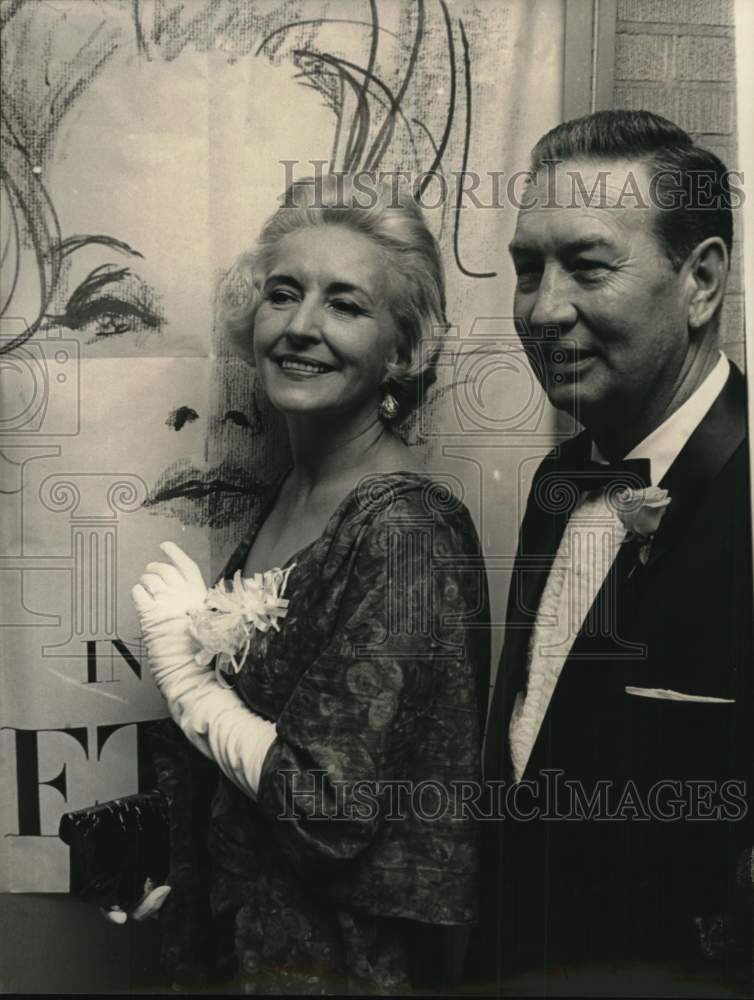 1964 Press Photo Mr. and Mrs. William Crawford of Houston - hca84581