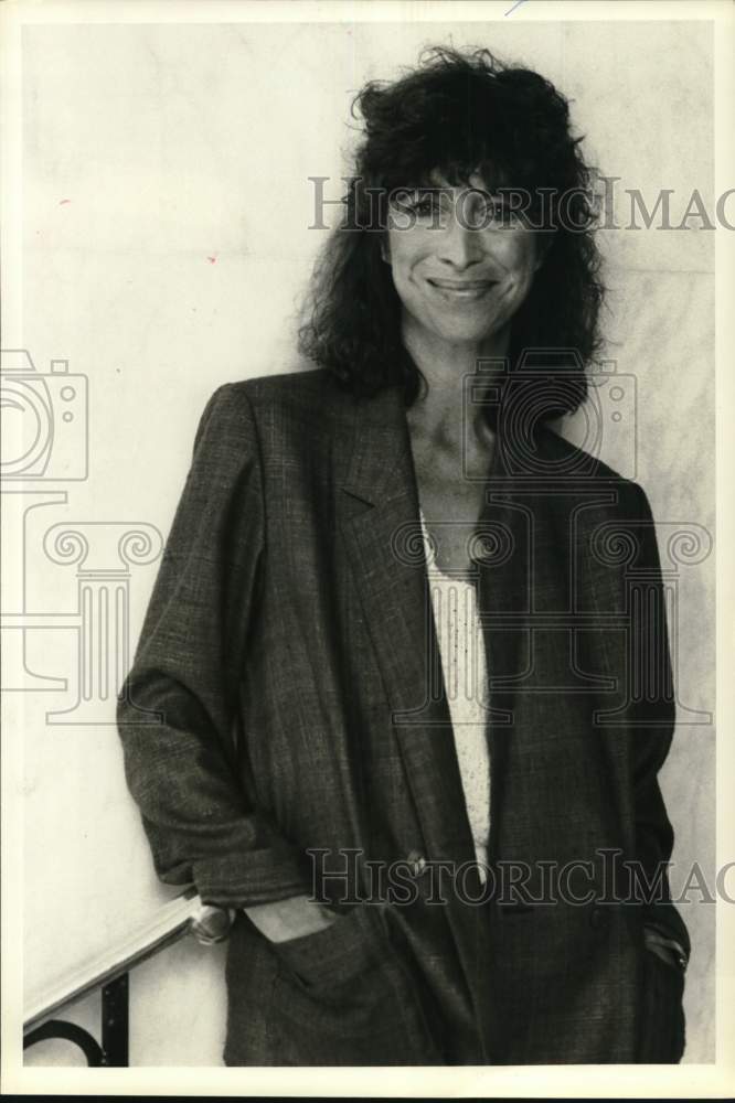 1982 Press Photo Actress Valerie Curtin - hca84640- Historic Images