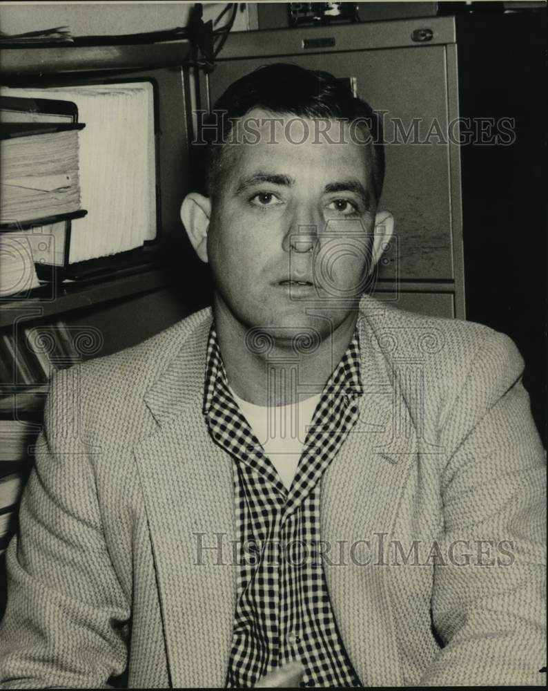1959 Press Photo James H Turner, 14326 Bandera Street, Neighbor of R Zell Hinson