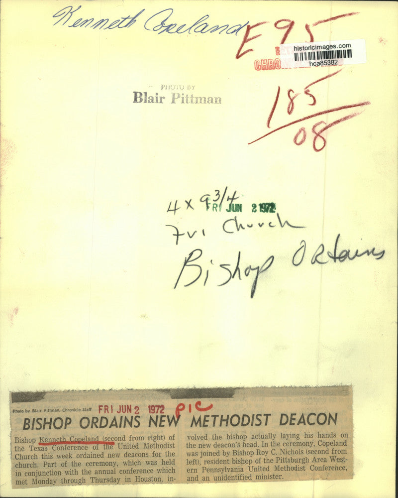 1972 Press Photo Houston-Bishop ordains new Methodist Deacon - hca85382