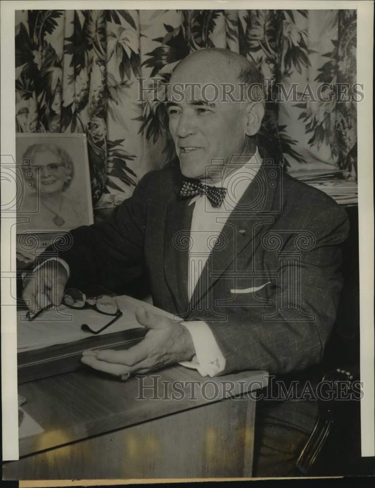 1954 Press Photo Texas railroad commissioner Olin Culberson, Austin - hca85748