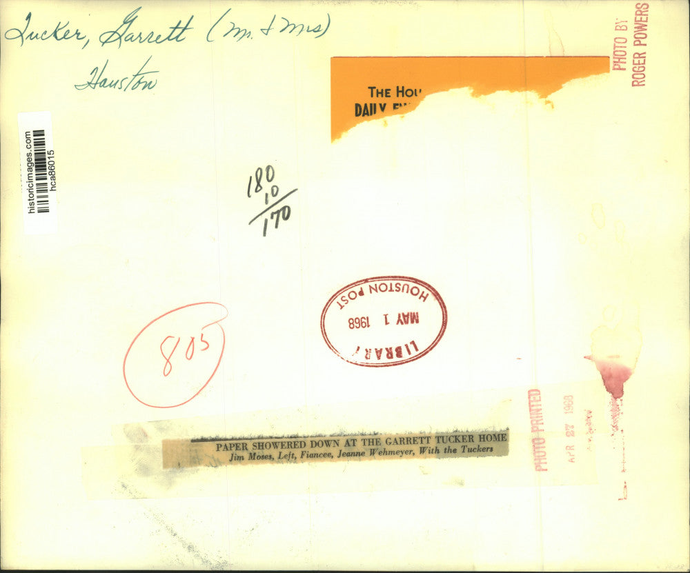 1968 Press Photo Houston-Paper Showered Down At The Garrett Tucker Home.