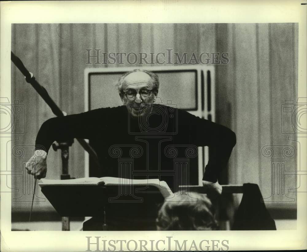 1979 Press Photo Composer Aaron Copland conducting. - hca86123- Historic Images