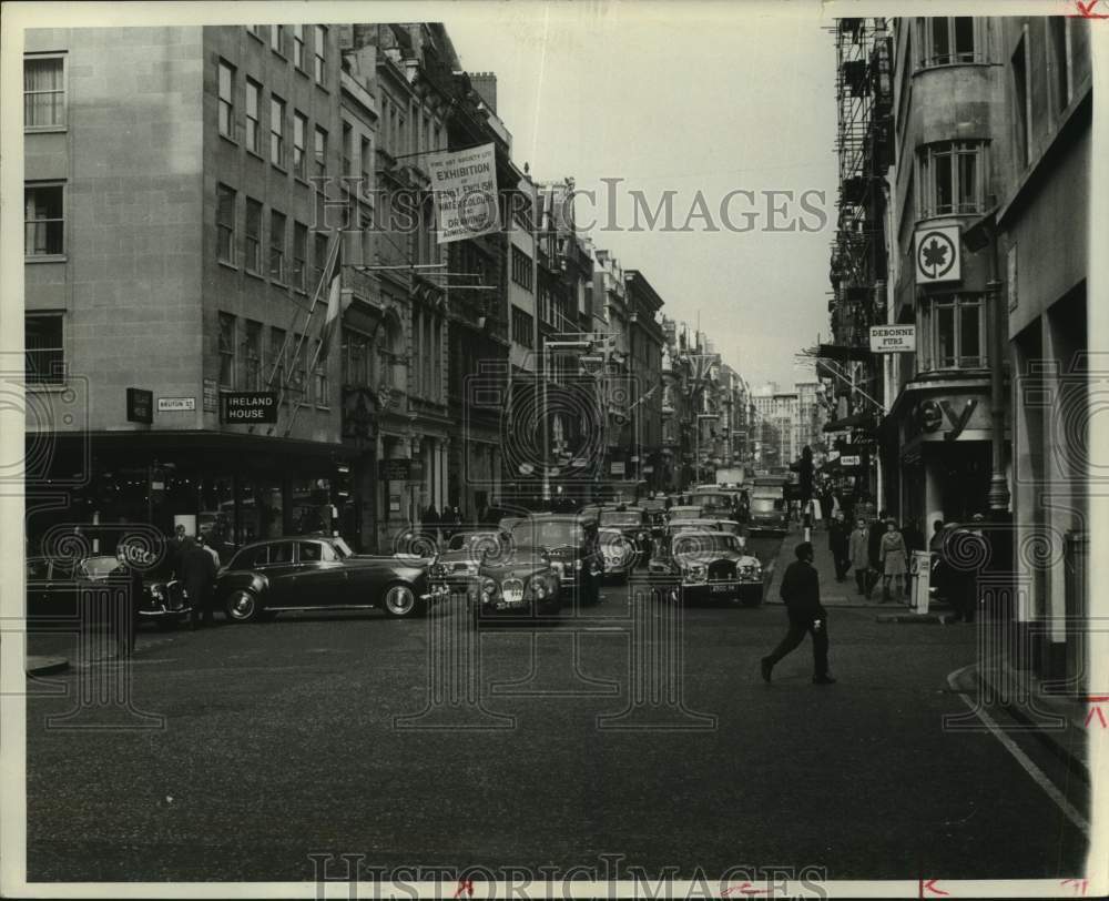 1970 Press Photo Bond Street, one of London's most elegant streets - hca86313