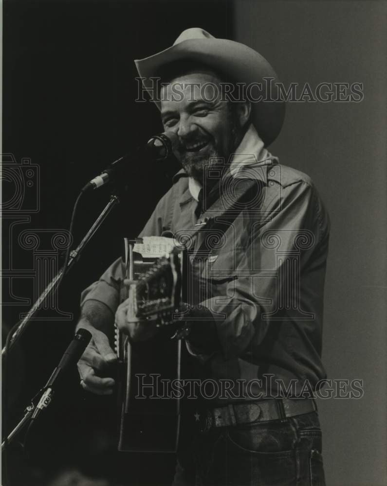 1988 Press Photo Singer and musician Allen Damron - hca86423- Historic Images