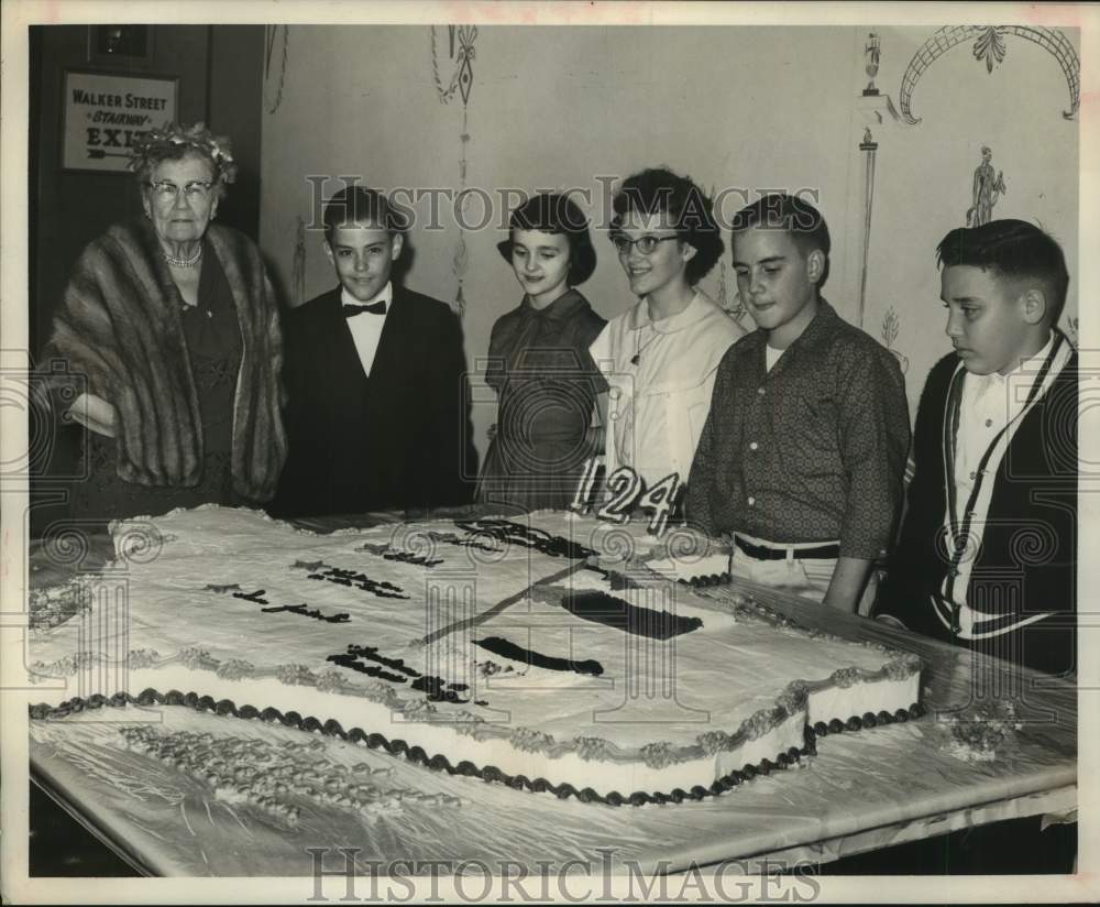 1960 Press Photo Jennie M. Decker with Winners of Houston Public School Contest- Historic Images