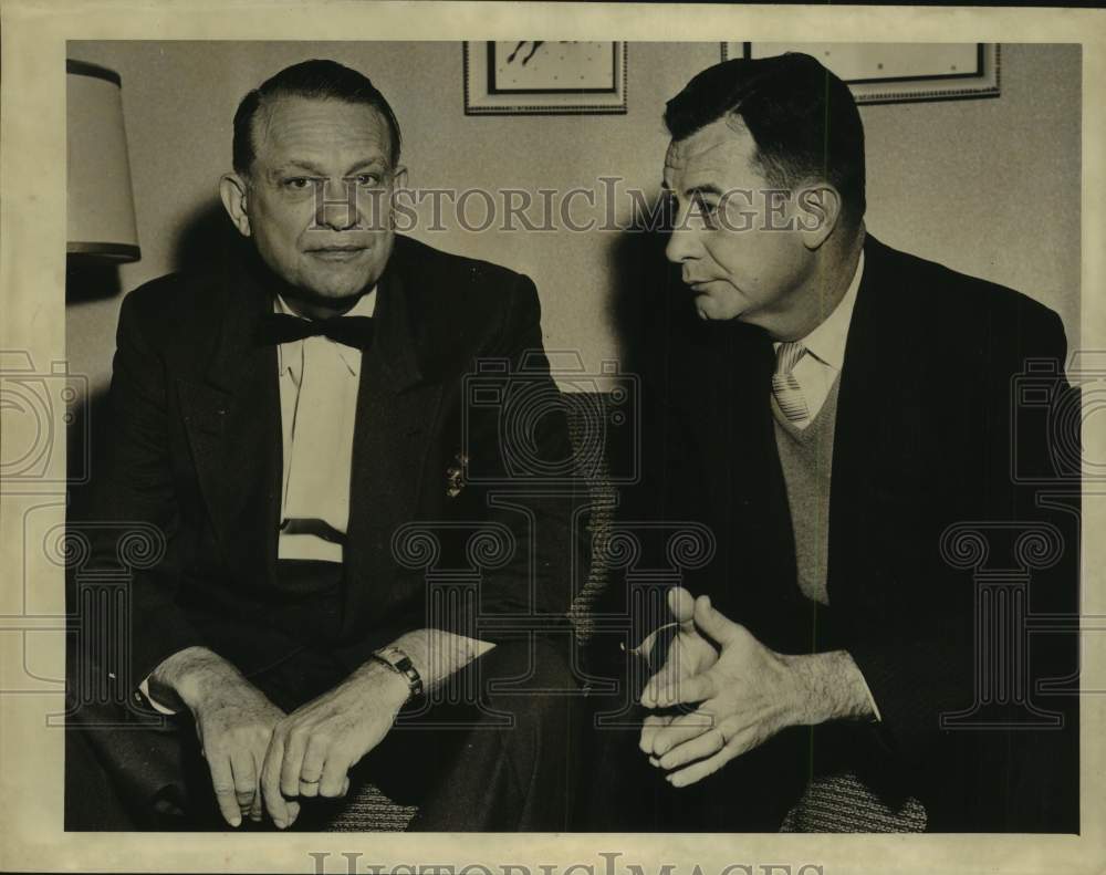 1956 Press Photo Campaign manager Harry Burns with politician Martin Dies