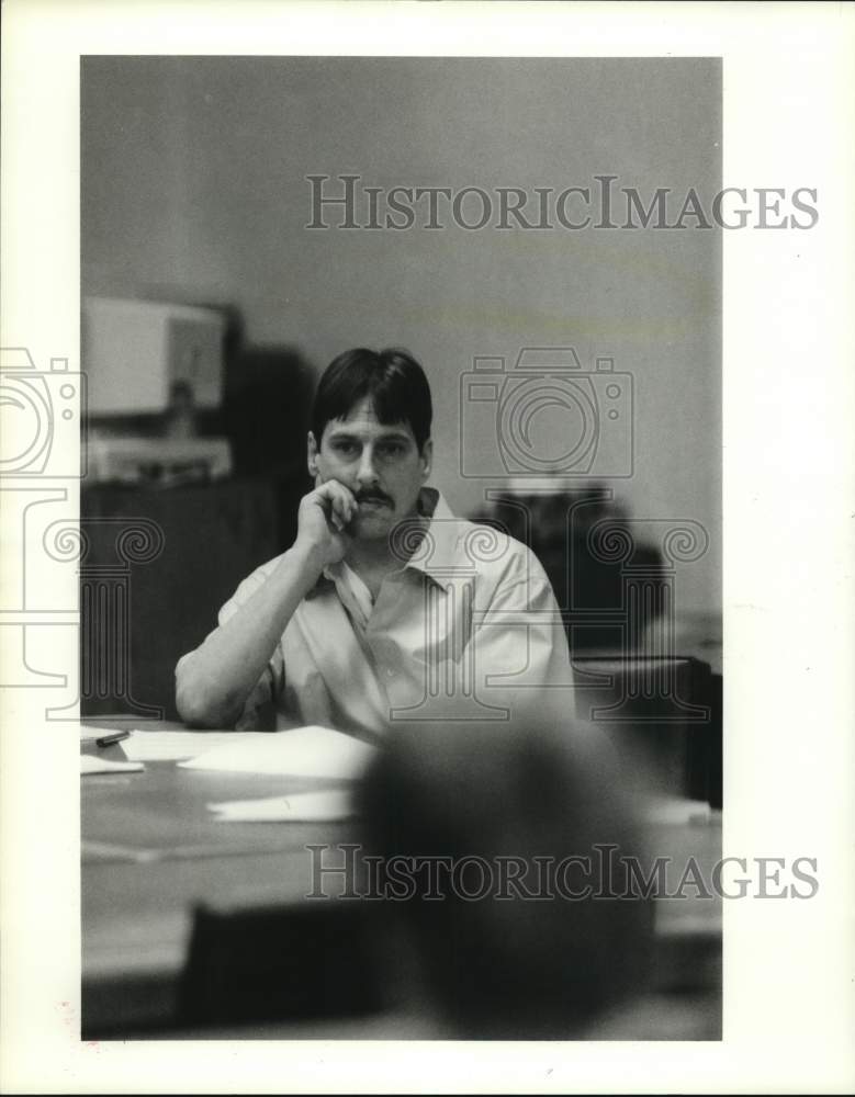 1989 Press Photo Thomas Demase During Jury Selection for Trial - hca93953