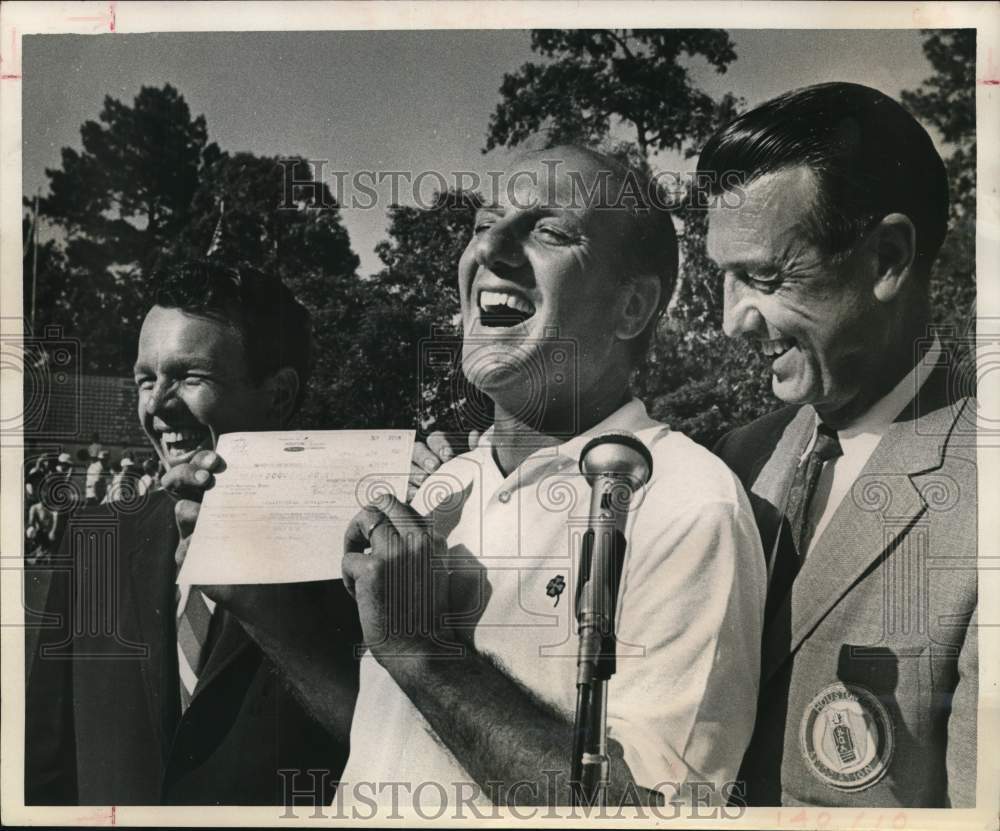 1968 Press Photo Robert de Vicenzo wins Houston Champions International title- Historic Images