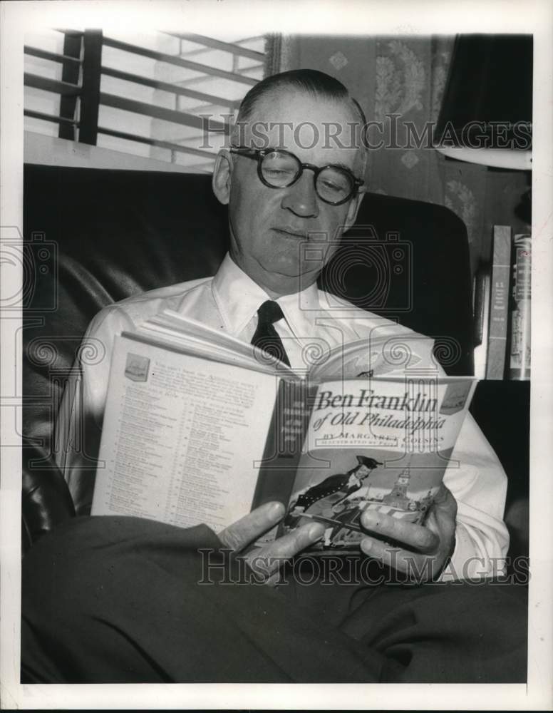 1955 Press Photo Marion Bayard Folsom, Department of Health, Education, Welfare- Historic Images