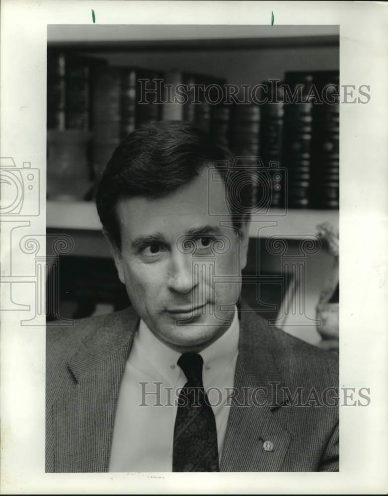 1986 Press Photo Plastic Surgeon William B. Riley Jr. - hca99312
