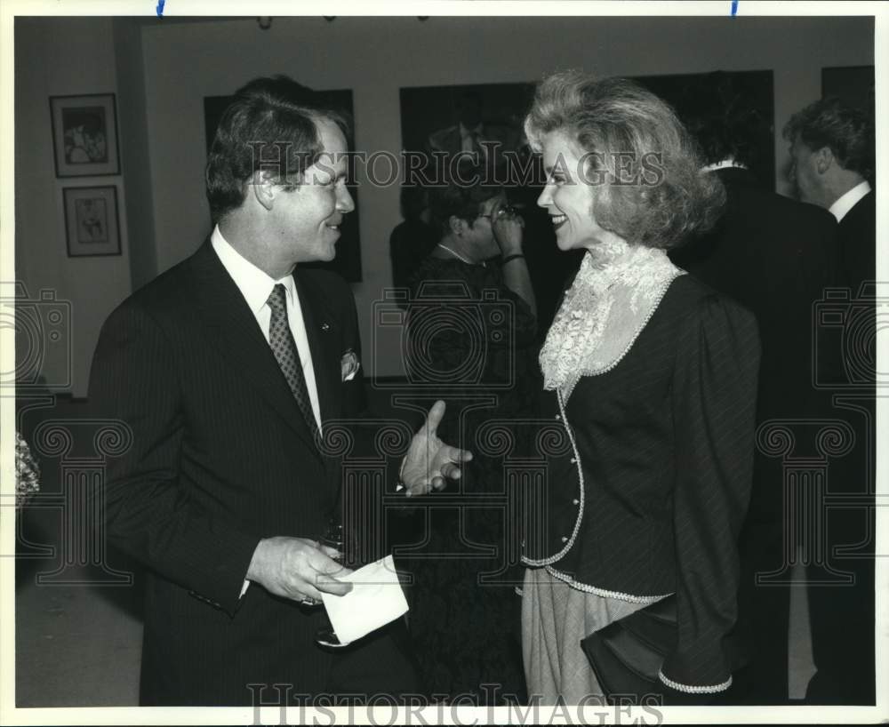 1990 Press Photo Hermes Pres. Chrys Fisher &amp; Lynn Wyatt at Rainforest benefit.- Historic Images