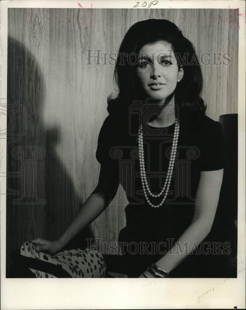 1970 Press Photo Francine Farkas, fashion director of Alexander's - hcb02797- Historic Images