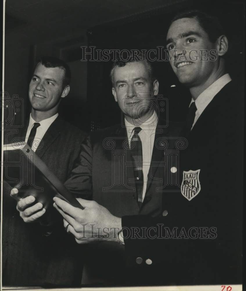 1964 Press Photo Ed Red &amp; Fred Hansen, AAU Meet President Jay-Ehret Mahoney, TX- Historic Images