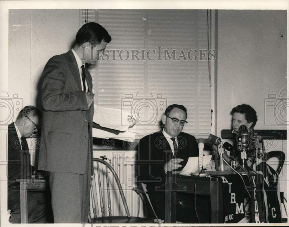 1961 Press Photo Representative Tom James and District Attorney Ramie Griffin- Historic Images