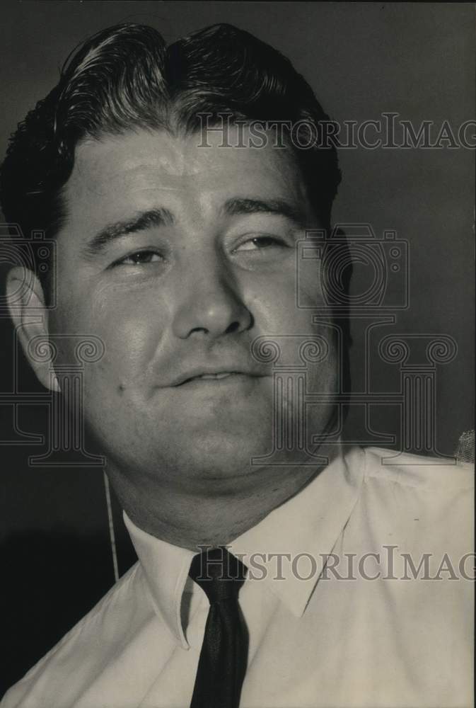 1961 Press Photo Bellaire High School Registrar Ivy A. Hollister, Jr.- Historic Images