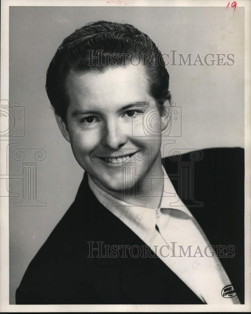 1957 Press Photo Radio personality Britt Hughey - hcb09883- Historic Images