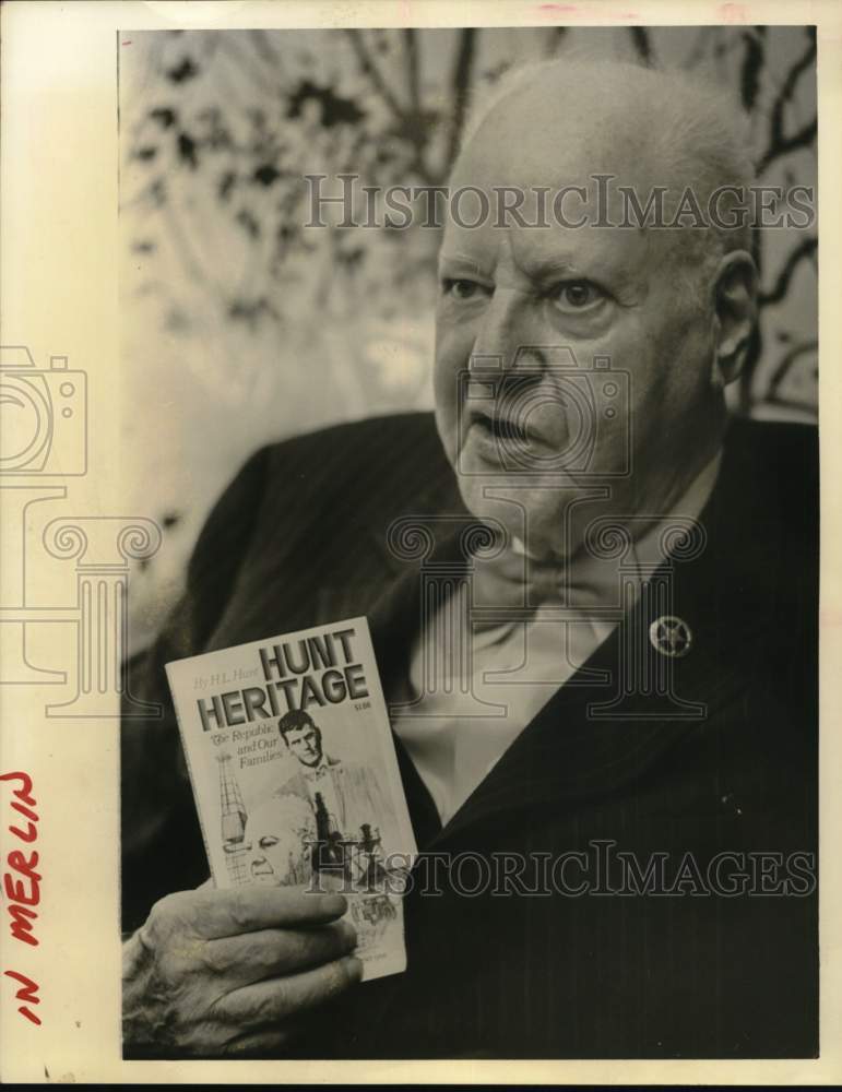 1974 Press Photo Dallas oil billionaire H. L. Hunt promotes his book - hcb11123- Historic Images