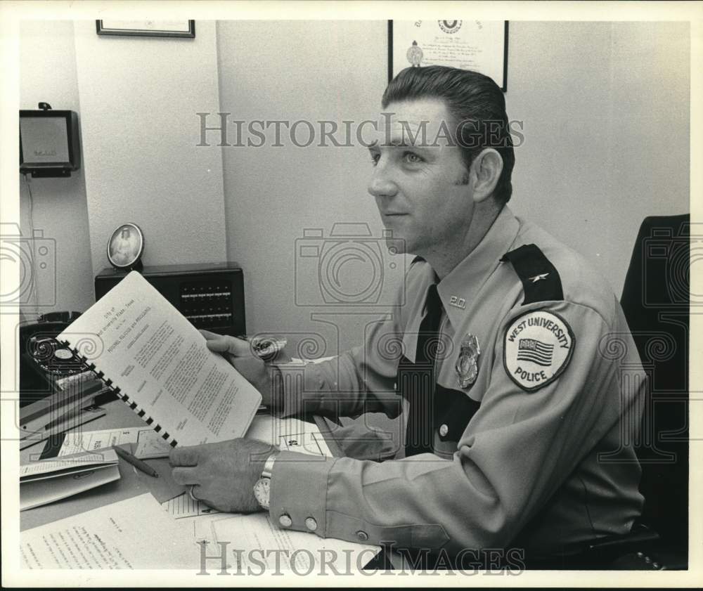 1973 Press Photo Richard Kesselus, West University Police Chief - hcb12047- Historic Images